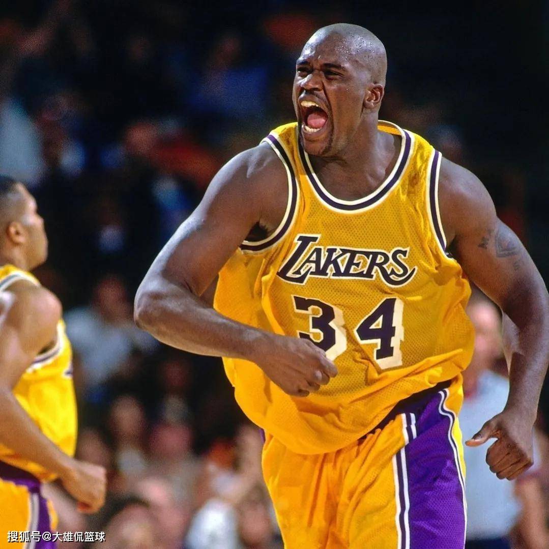 球造成失误 球造成失误